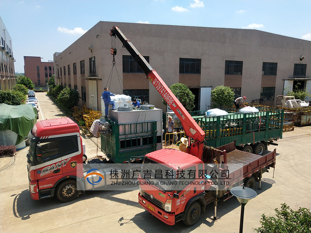 立式石墨化爐設備發貨